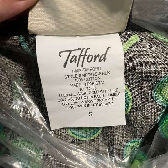 NEW Tafford Shamrock Scrub Top Short Sleeve St. Patrick's Green Clover Small - Picture 5 of 6